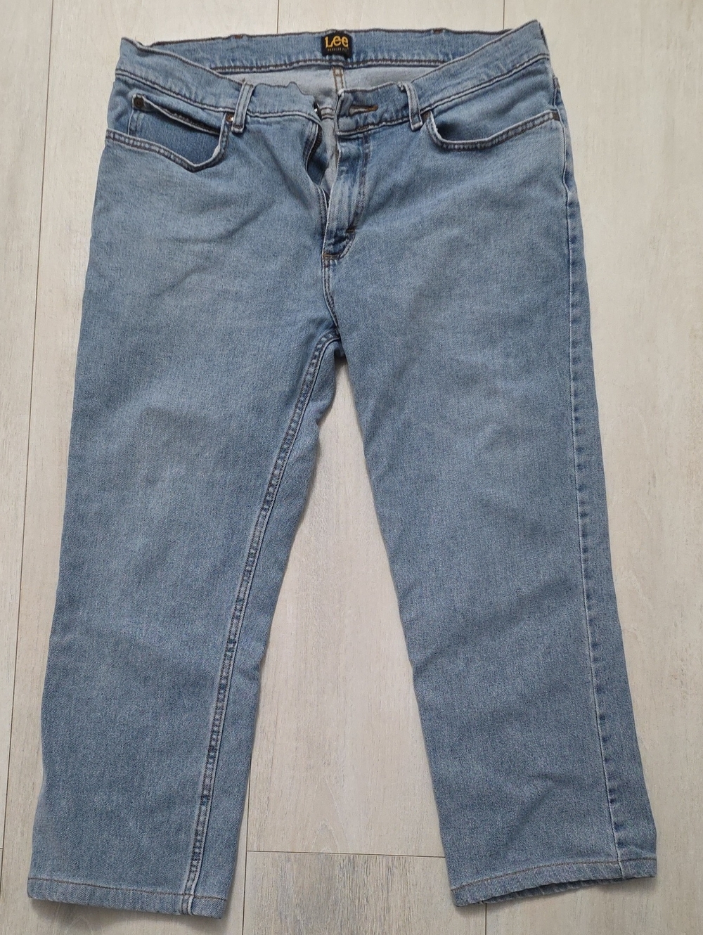 Lee Men's Relaxed Fit Jeans in Light Blue Denim